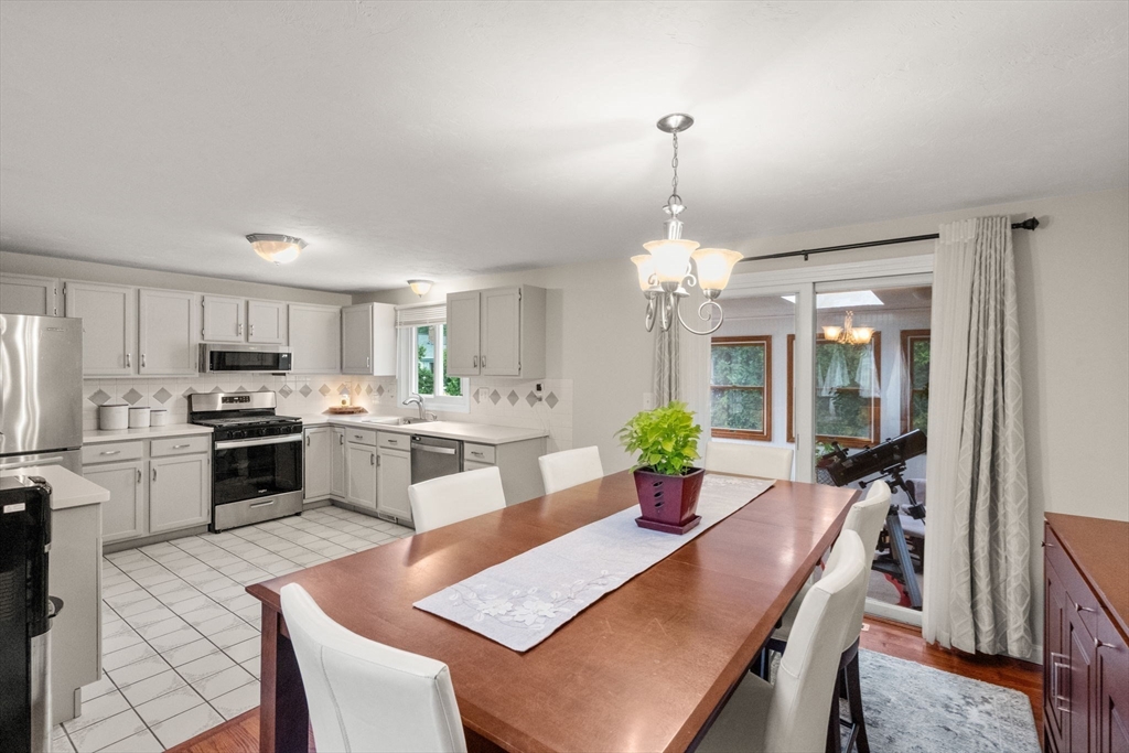 42 Fern Road Holbrook, MA 02343 - Photo 11 of 36