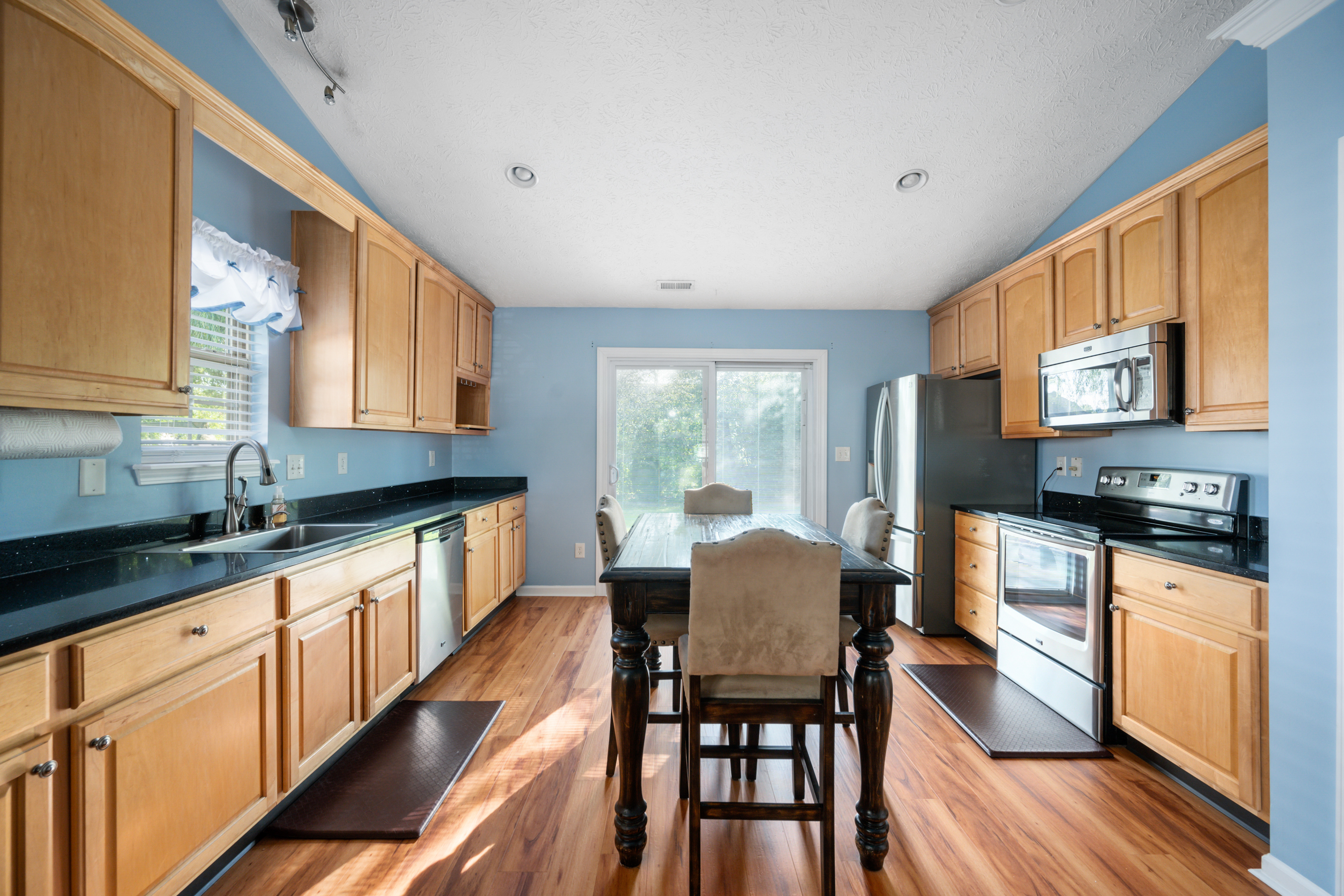 560 Redwood Drive Pendleton, IN 46064 - Photo 7 of 20