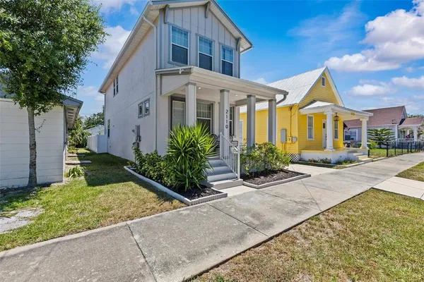 $3,400 | 2110 West Palmetto Street, Tampa, FL 33607