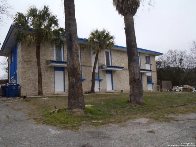 $800 | 4835 Gus Eckert Road, Unit 2, San Antonio, TX 78240