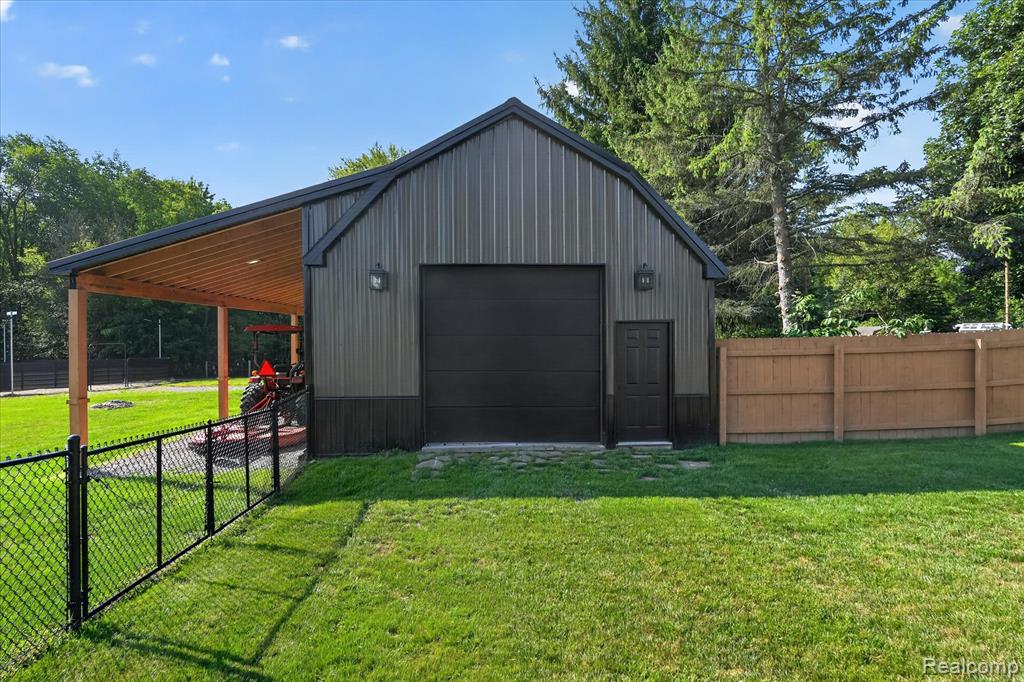 12265 Sharp Road Linden, MI 48451 - Photo 37 of 61 Gallery Image 37