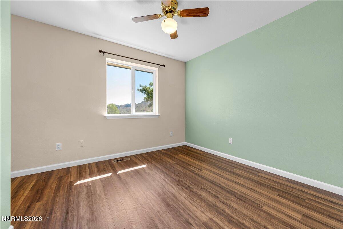 905 Thoroughbred Circle Reno, NV 89508 - Photo 32 of 71 Bedroom 3
