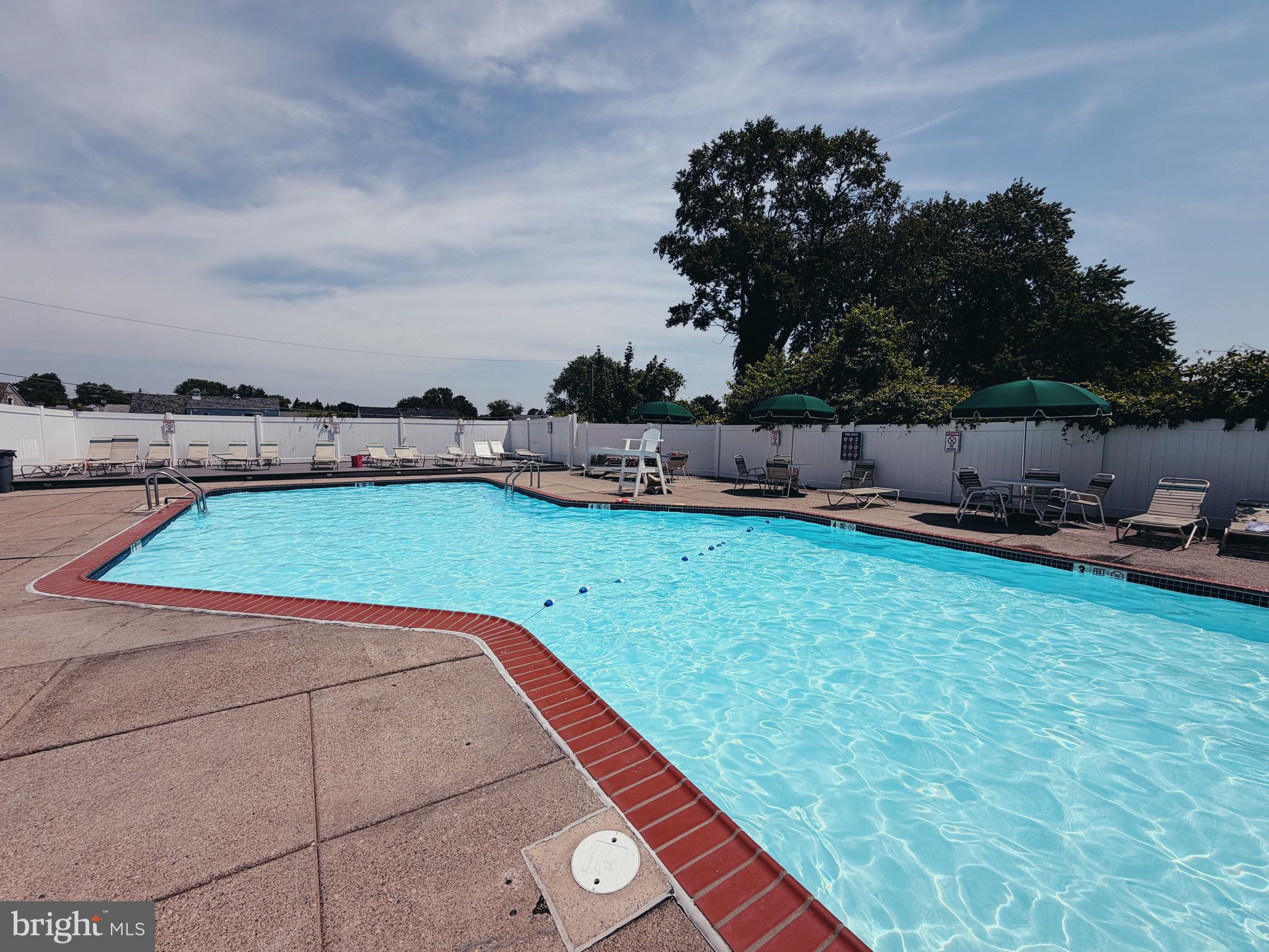 441 Tomlinson Road, Unit G17 Philadelphia, PA 19116 - Photo 16 of 16 Community pool