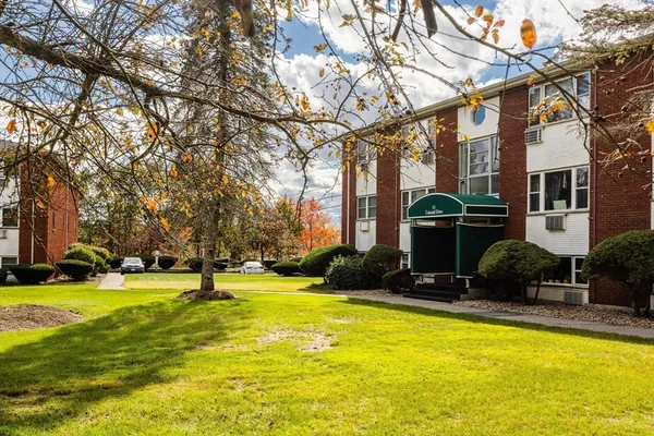 $2,400 | A1 Colonial Drive, Unit 10, Andover, MA 01810