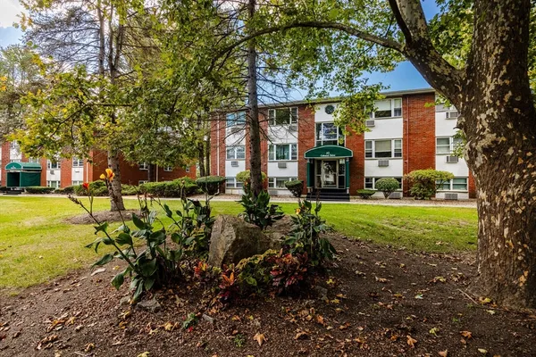 $2,400 | A1 Colonial Drive, Unit 10, Andover, MA 01810