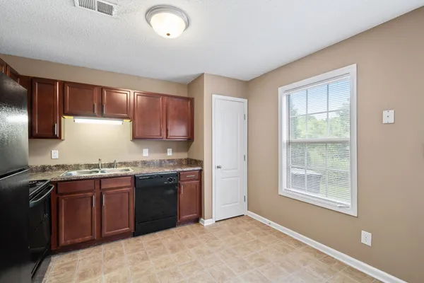 $1,025 | 524 Patriot Park Court, Unit D, Clarksville, TN 37042