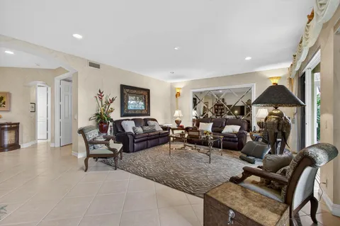 $855,000 | 113 Palm Point Circle, Unit A, Palm Beach Gardens, FL 33418