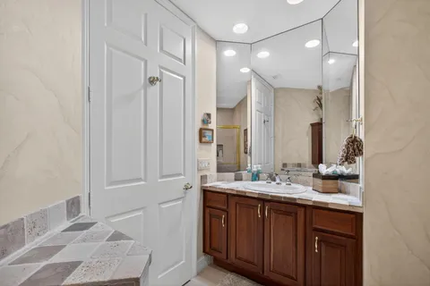 $855,000 | 113 Palm Point Circle, Unit A, Palm Beach Gardens, FL 33418