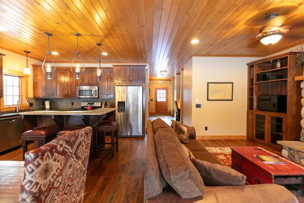 $975,000 | 11472 Lynn Boyd Way, Unit COTTAGE 2 ALL 4 FRACTIONS, Crosslake, MN 56442