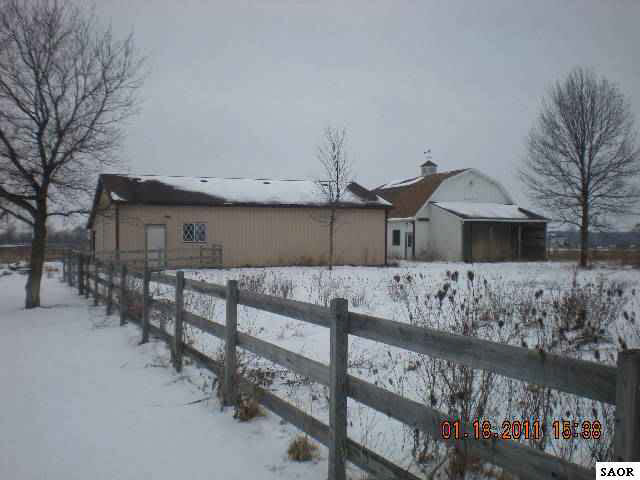 10055 Henderson Road Owosso, MI 48867 - Photo 9 of 9 46080-8.JPG