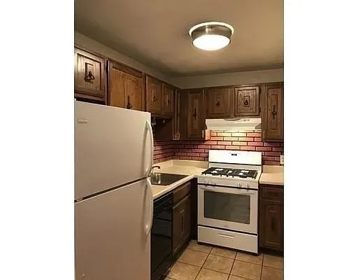 $1,950 | 11 Kenmar Drive, Unit 11, Billerica, MA 01821