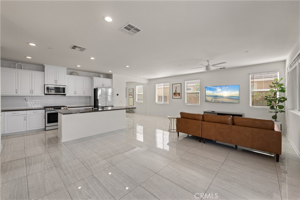 50105 Rocamora Street Indio, CA 92201 - Photo 7 of 43 Gallery Image 7