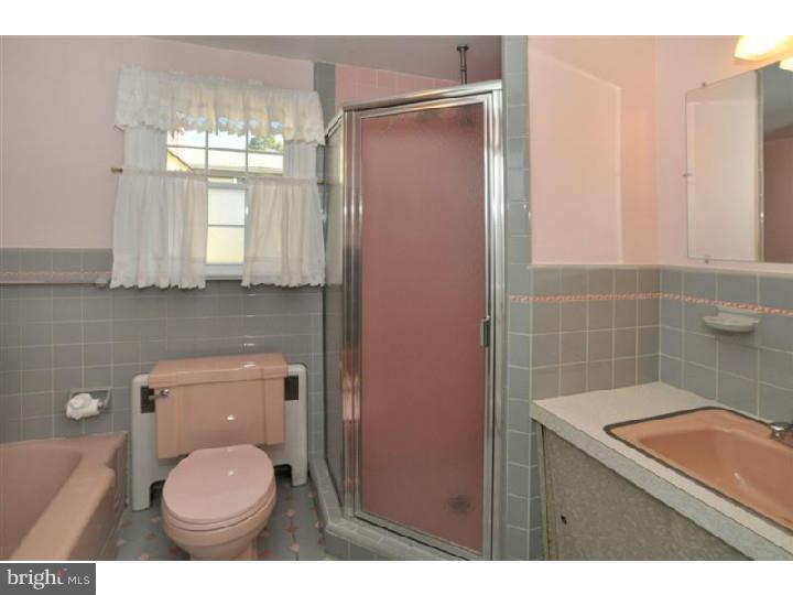 245 Berkeley Road Glenside, PA 19038 - Photo 8 of 25 Bathroom