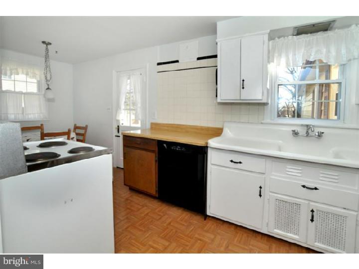 245 Berkeley Road Glenside, PA 19038 - Photo 10 of 25 Kitchen