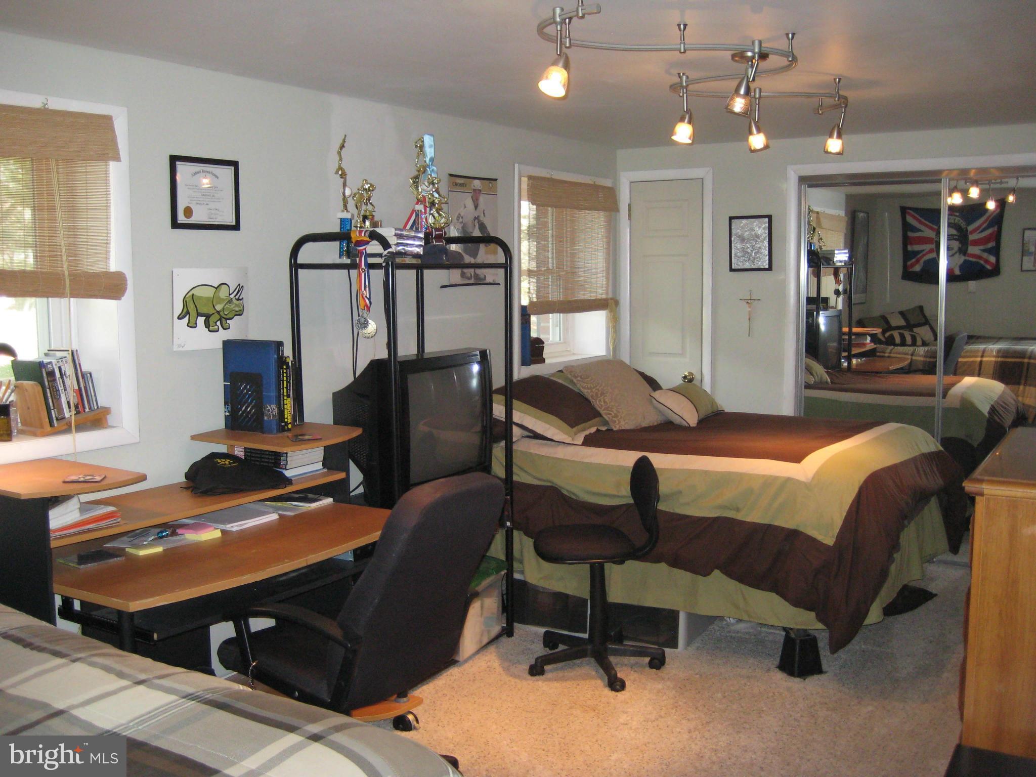 1903 Shetland Road Finksburg, MD 21048 - Photo 16 of 25 Bedroom