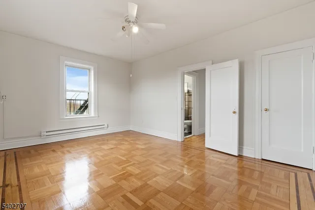 $1,928 | 165 Franklin Street, Unit 408, Bloomfield, NJ 07003