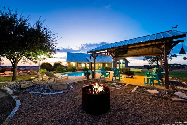 $1,200,000 | 14033 Farm To Market 775, La Vernia, TX 78121