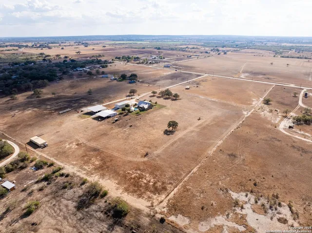 $1,200,000 | 14033 Farm To Market 775, La Vernia, TX 78121