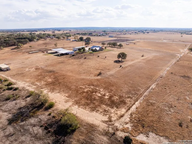 $1,200,000 | 14033 Farm To Market 775, La Vernia, TX 78121
