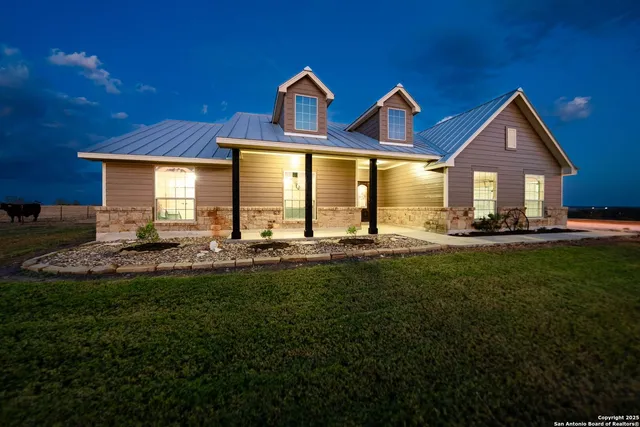 $1,200,000 | 14033 Farm To Market 775, La Vernia, TX 78121