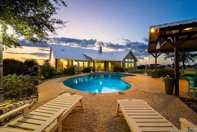 $1,200,000 | 14033 Farm To Market 775, La Vernia, TX 78121