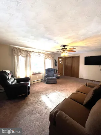 $245,000 | 2 New Market Street, Freeburg, PA 17827