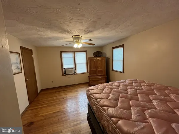 $245,000 | 2 New Market Street, Freeburg, PA 17827
