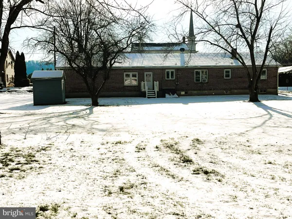 $245,000 | 2 New Market Street, Freeburg, PA 17827