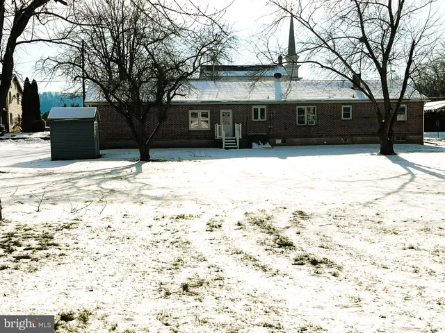 $269,900 | 2 New Market Street, Freeburg, PA 17827