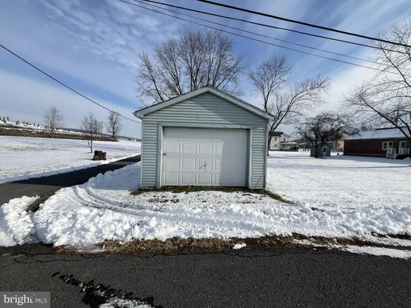 $245,000 | 2 New Market Street, Freeburg, PA 17827
