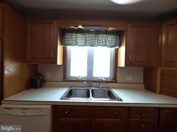 $245,000 | 2 New Market Street, Freeburg, PA 17827