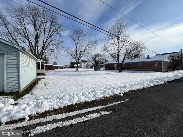 $269,900 | 2 New Market Street, Freeburg, PA 17827