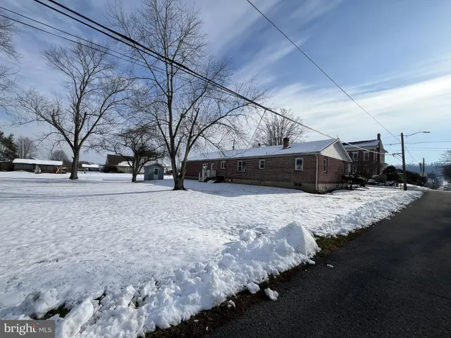 $269,900 | 2 New Market Street, Freeburg, PA 17827