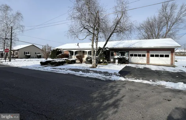 $245,000 | 2 New Market Street, Freeburg, PA 17827