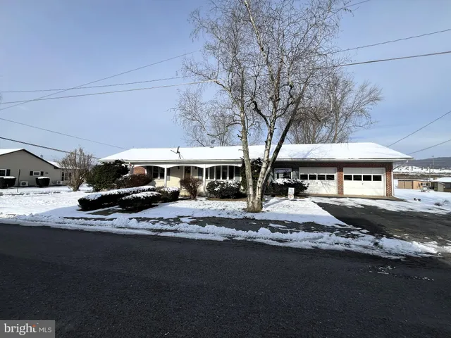 $269,900 | 2 New Market Street, Freeburg, PA 17827