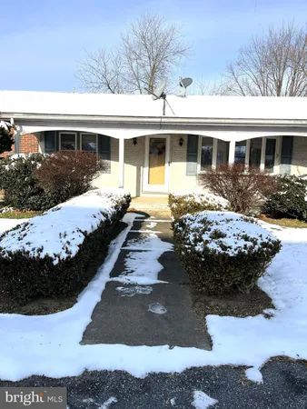 $245,000 | 2 New Market Street, Freeburg, PA 17827