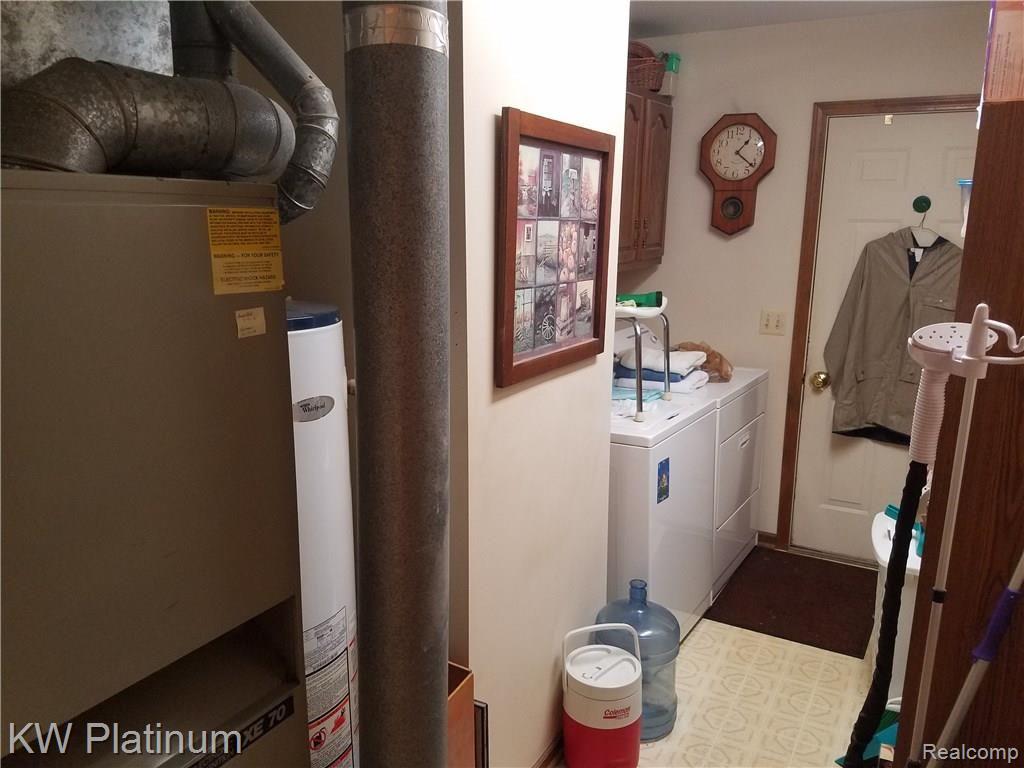 3266 Range Road Port Huron, MI 48060 - Photo 16 of 21 LAUNDRY ROOM AND INTERIOR GARAGE ENTRANCE
