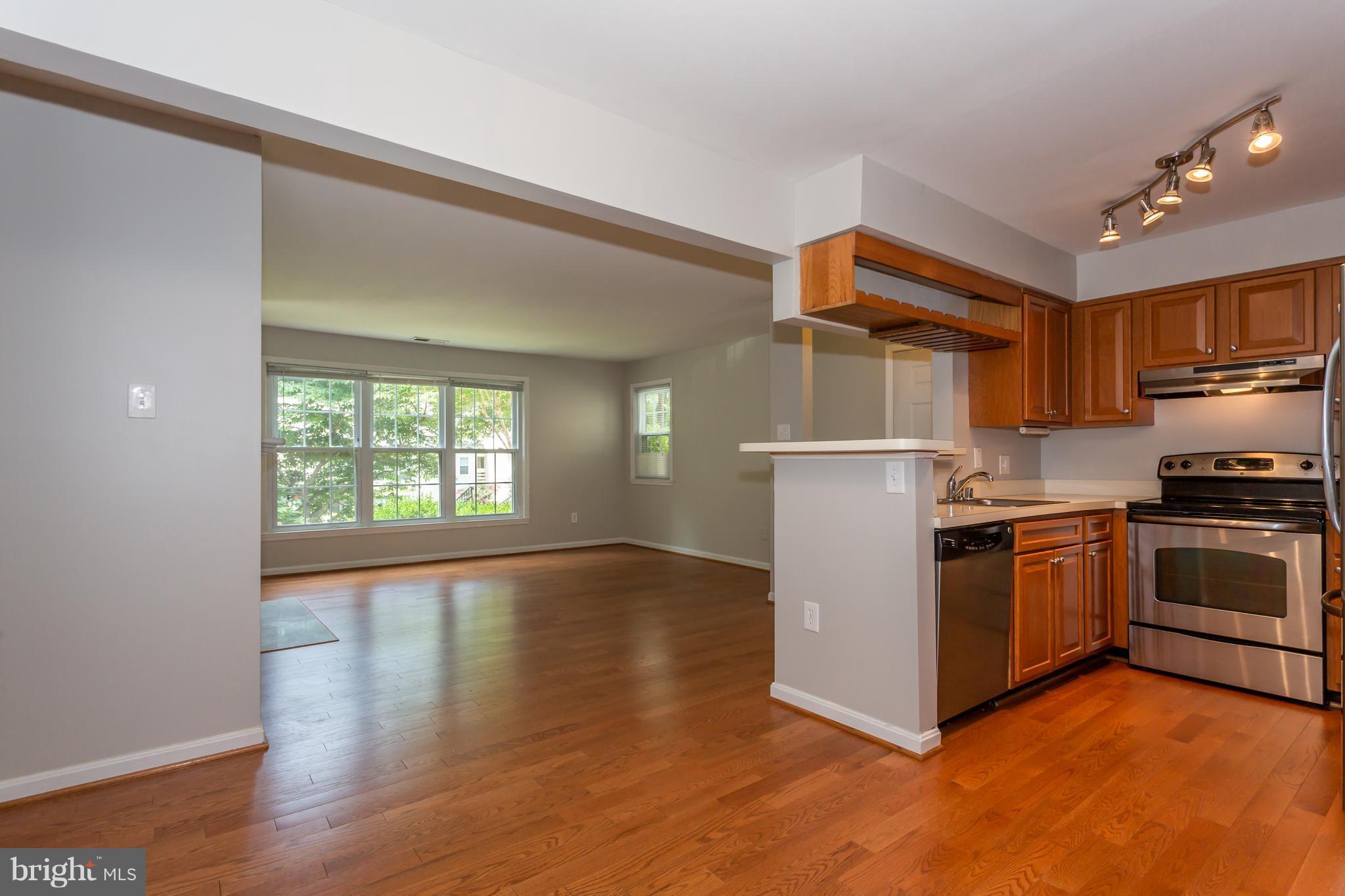 2224 Springwood Drive, Unit 102B Reston, VA 20191 - Photo 2 of 23 Interior (General)