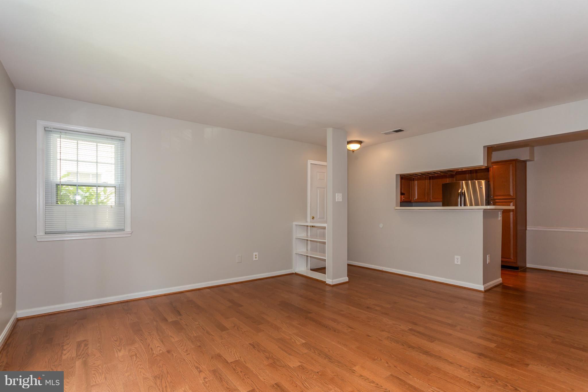 2224 Springwood Drive, Unit 102B Reston, VA 20191 - Photo 5 of 23 Living Room