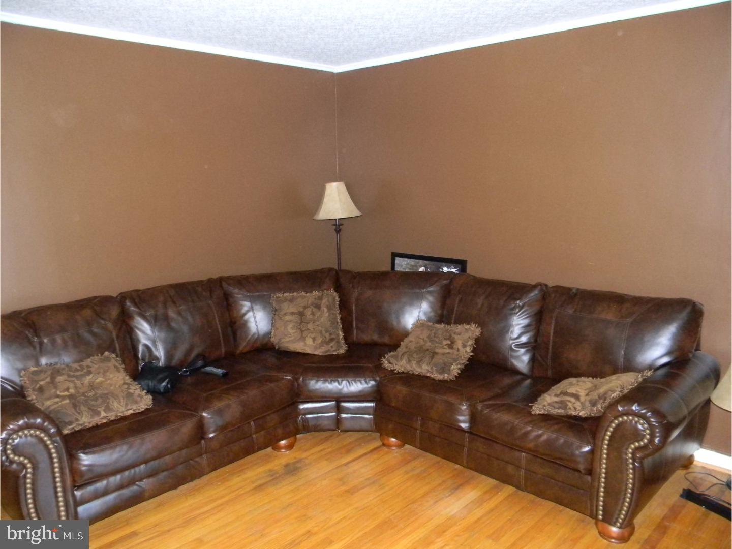1349 Vernon Road Philadelphia, PA 19150 - Photo 8 of 22 Living Room