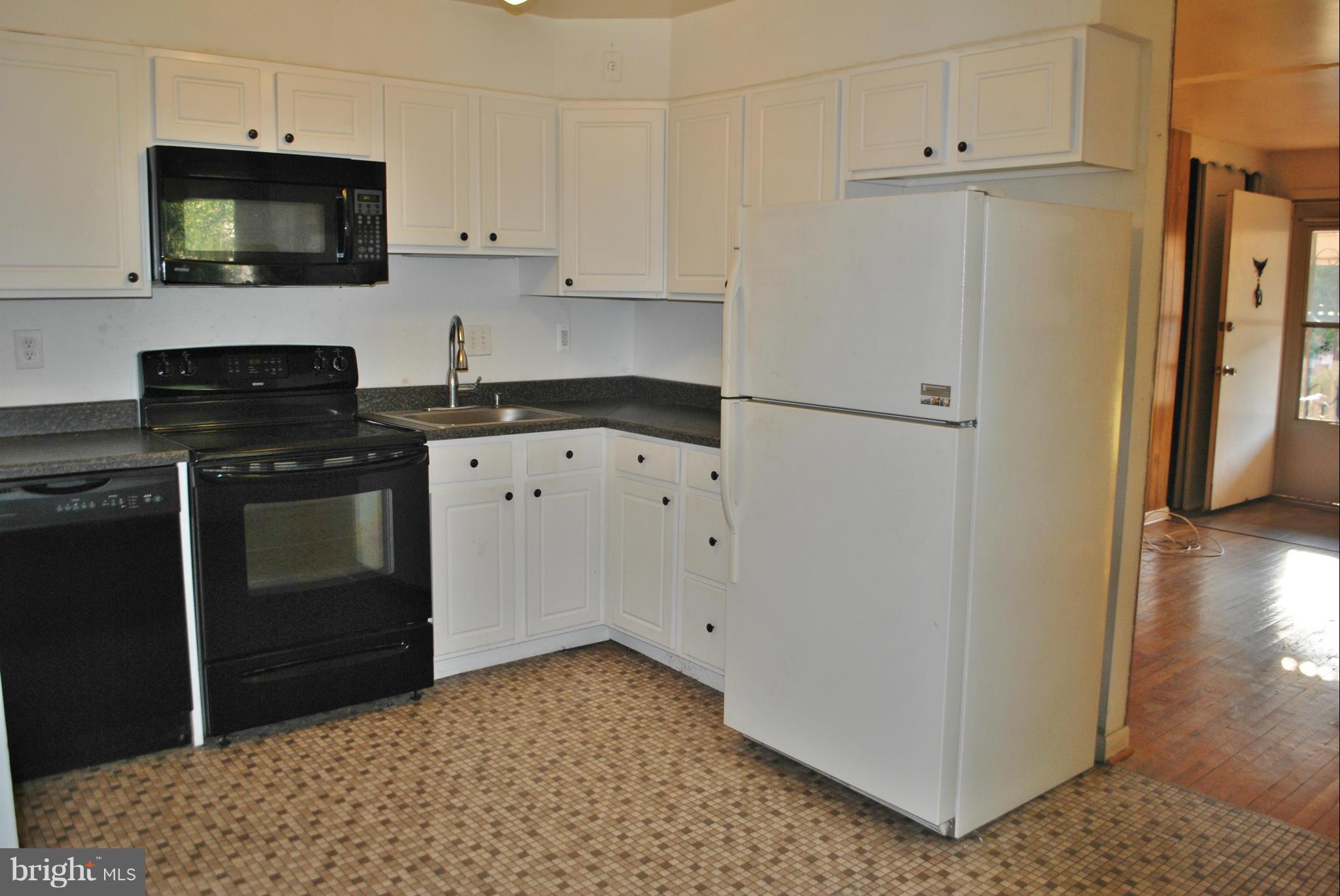 9119 Orbitan Road Baltimore, MD 21234 - Photo 5 of 15 Kitchen