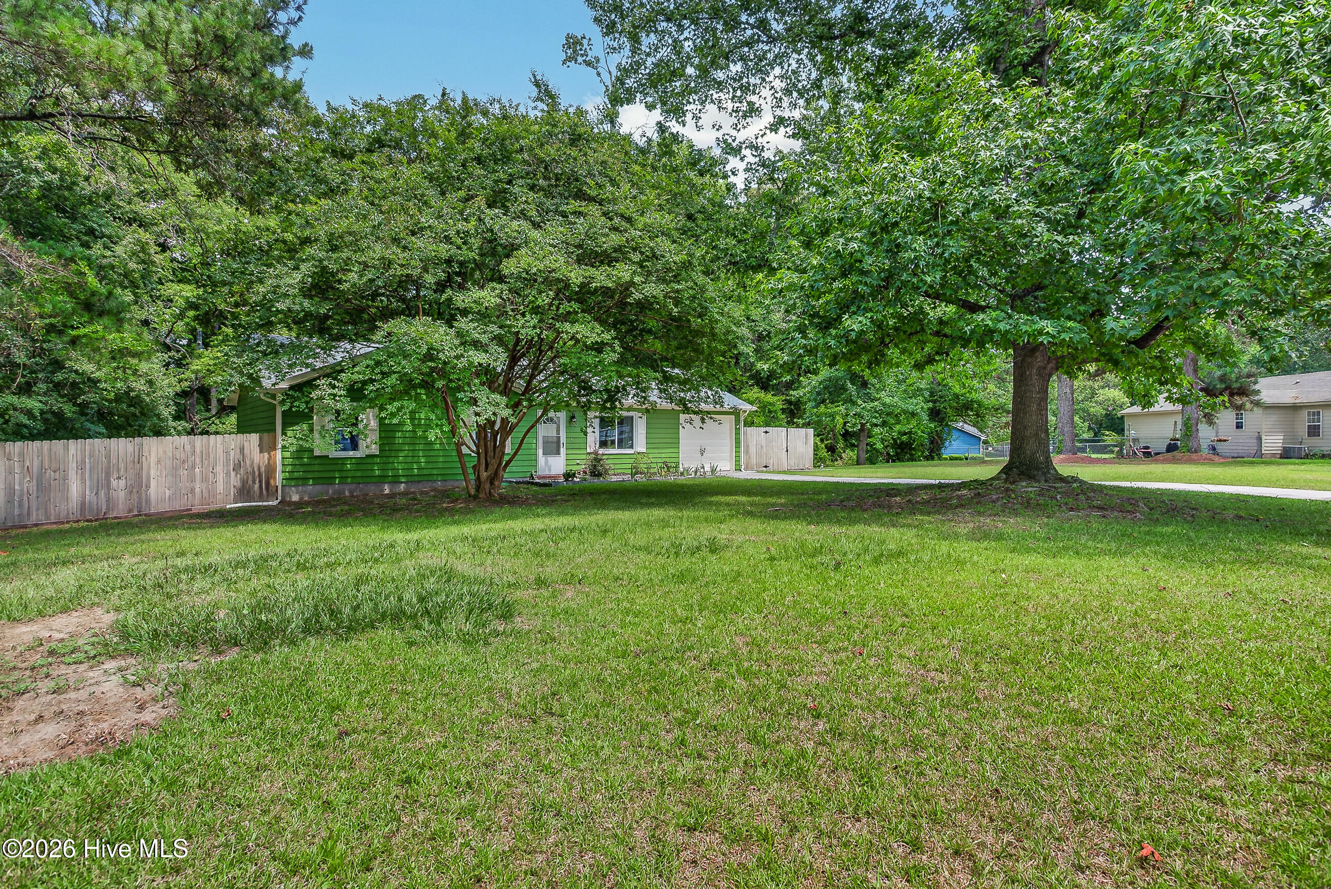 130 Falcon Crest Road Jacksonville, NC 28540 - Photo 2 of 30