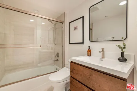 $1,298,000 | 1878 Greenfield Avenue, Unit PH1, Los Angeles, CA 90025