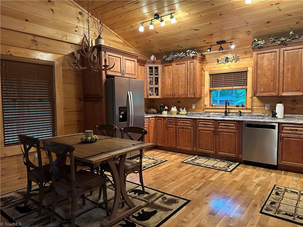 45 Wedgewood Rdg Lane Fancy Gap, VA 24328 - Photo 18 of 50 Gallery Image 18