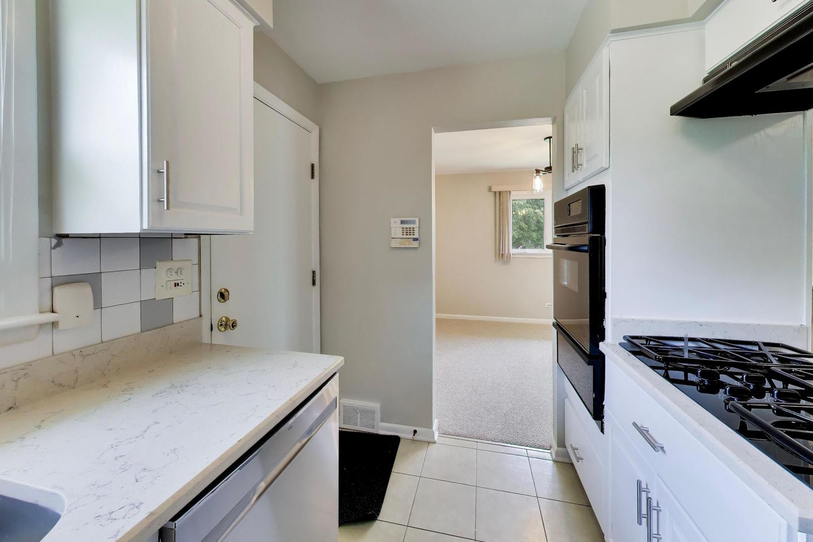 7630 Beckwith Road Morton Grove, IL 60053 - Photo 11 of 37