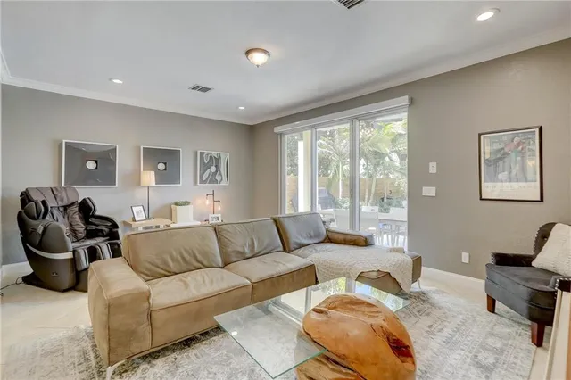 $5,800 | 1109 Northeast 16th Avenue, Fort Lauderdale, FL 33304