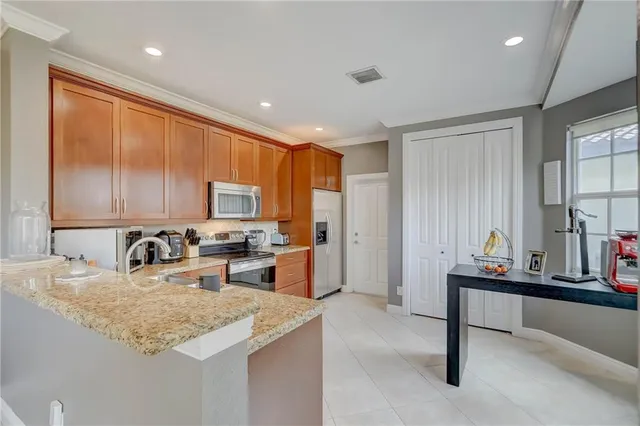 $5,800 | 1109 Northeast 16th Avenue, Fort Lauderdale, FL 33304