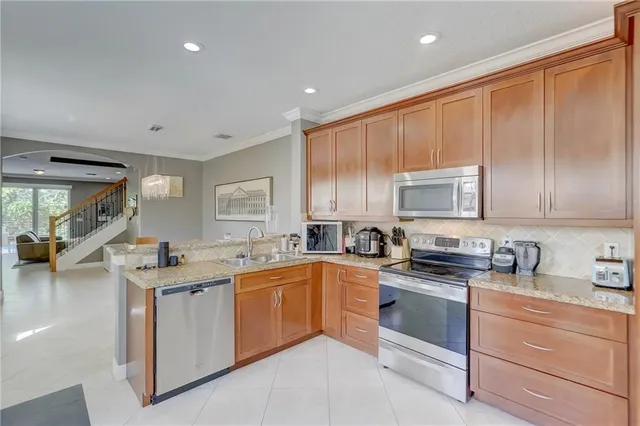 $5,800 | 1109 Northeast 16th Avenue, Fort Lauderdale, FL 33304