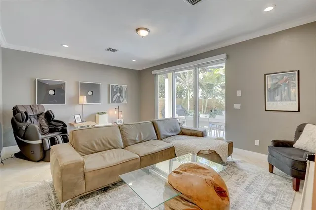 $5,800 | 1109 Northeast 16th Avenue, Fort Lauderdale, FL 33304