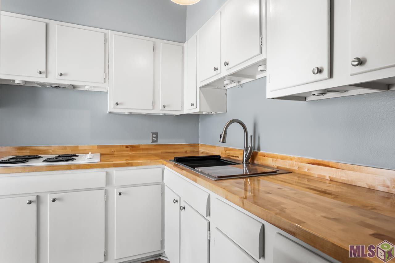 2800 July Street, Unit 28 Baton Rouge, LA 70808 - Photo 4 of 15 Kitchen